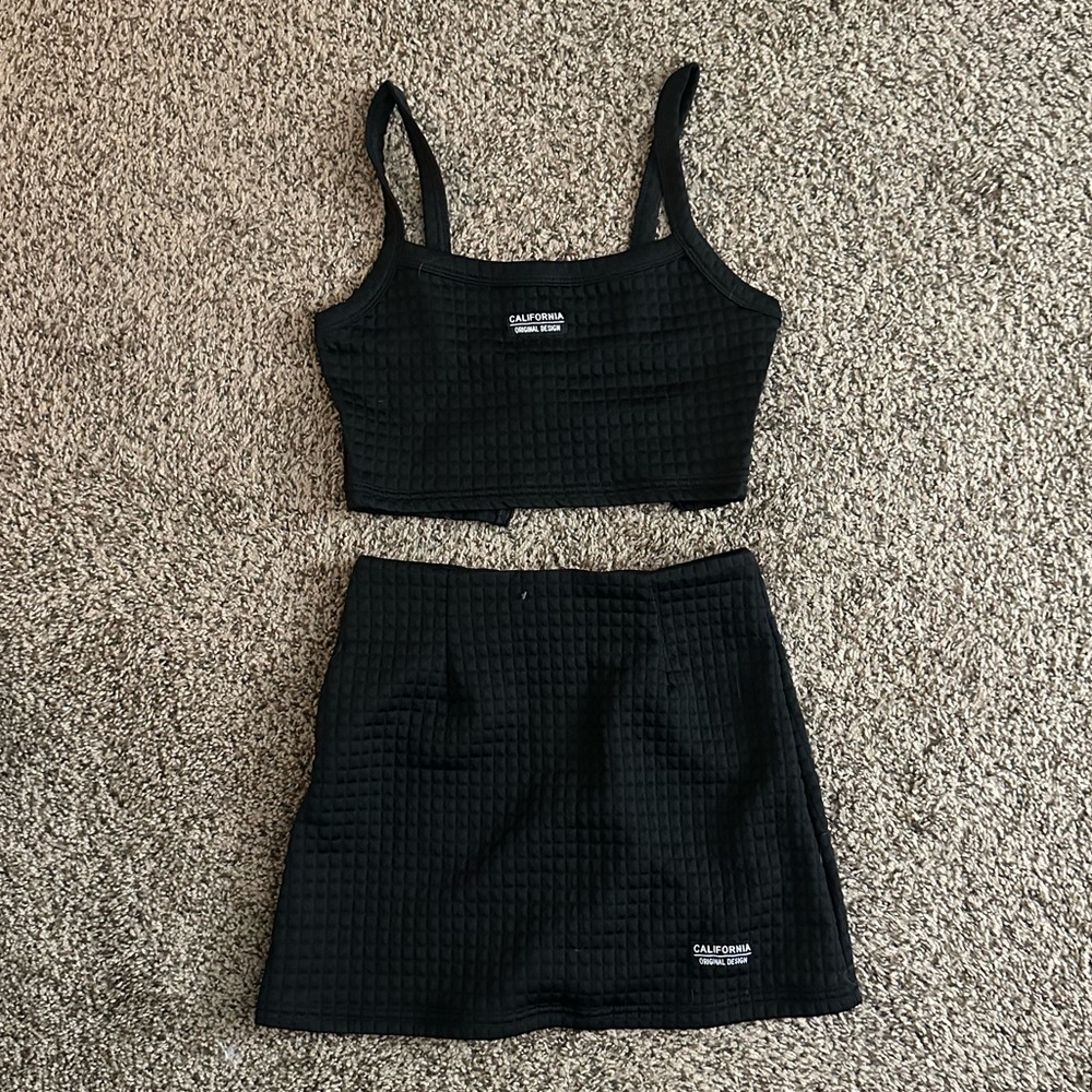 SHEIN Black Textured Skirt Set